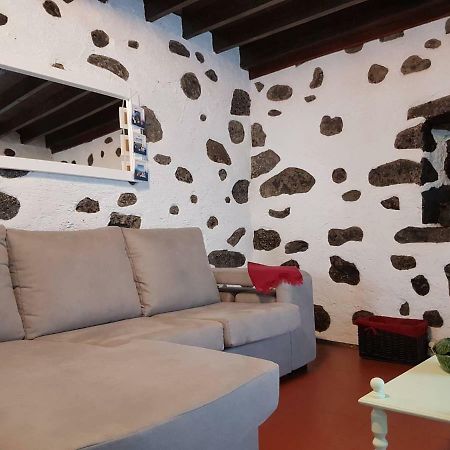 Join Our Relaxed House Near The Beach - Mosteiros Mosteiros  Luaran gambar