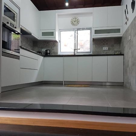 Join Our Relaxed House Near The Beach - Mosteiros Mosteiros  Luaran gambar