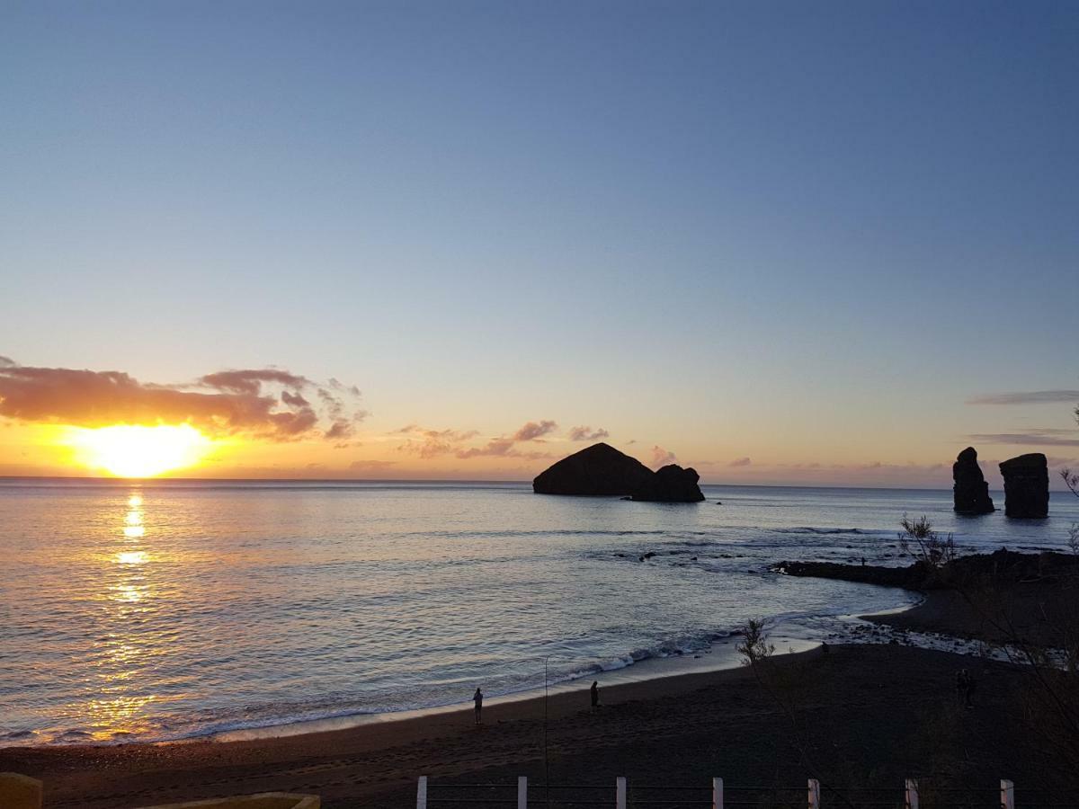 Join Our Relaxed House Near The Beach - Mosteiros Mosteiros  Luaran gambar