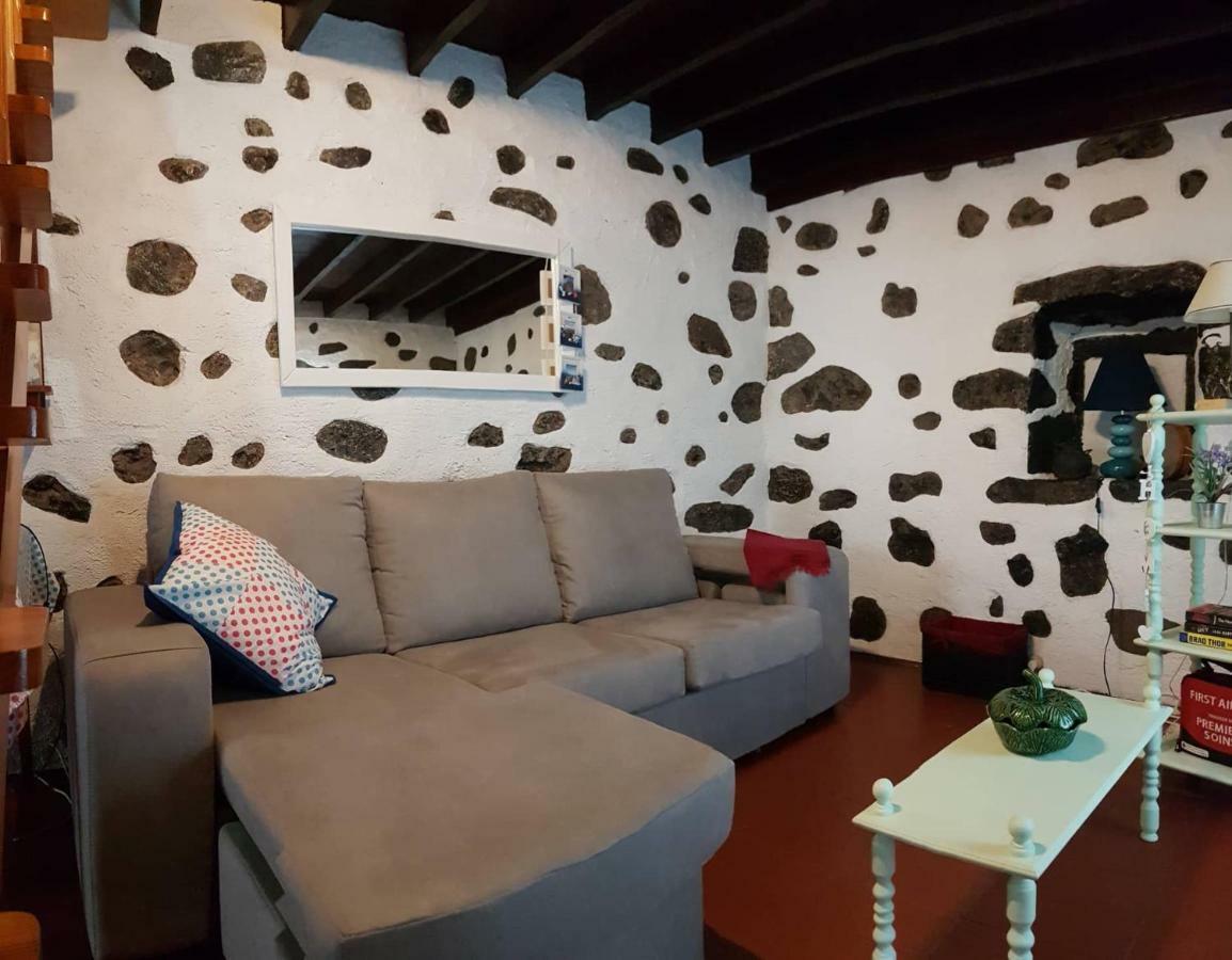 Join Our Relaxed House Near The Beach - Mosteiros Mosteiros  Luaran gambar