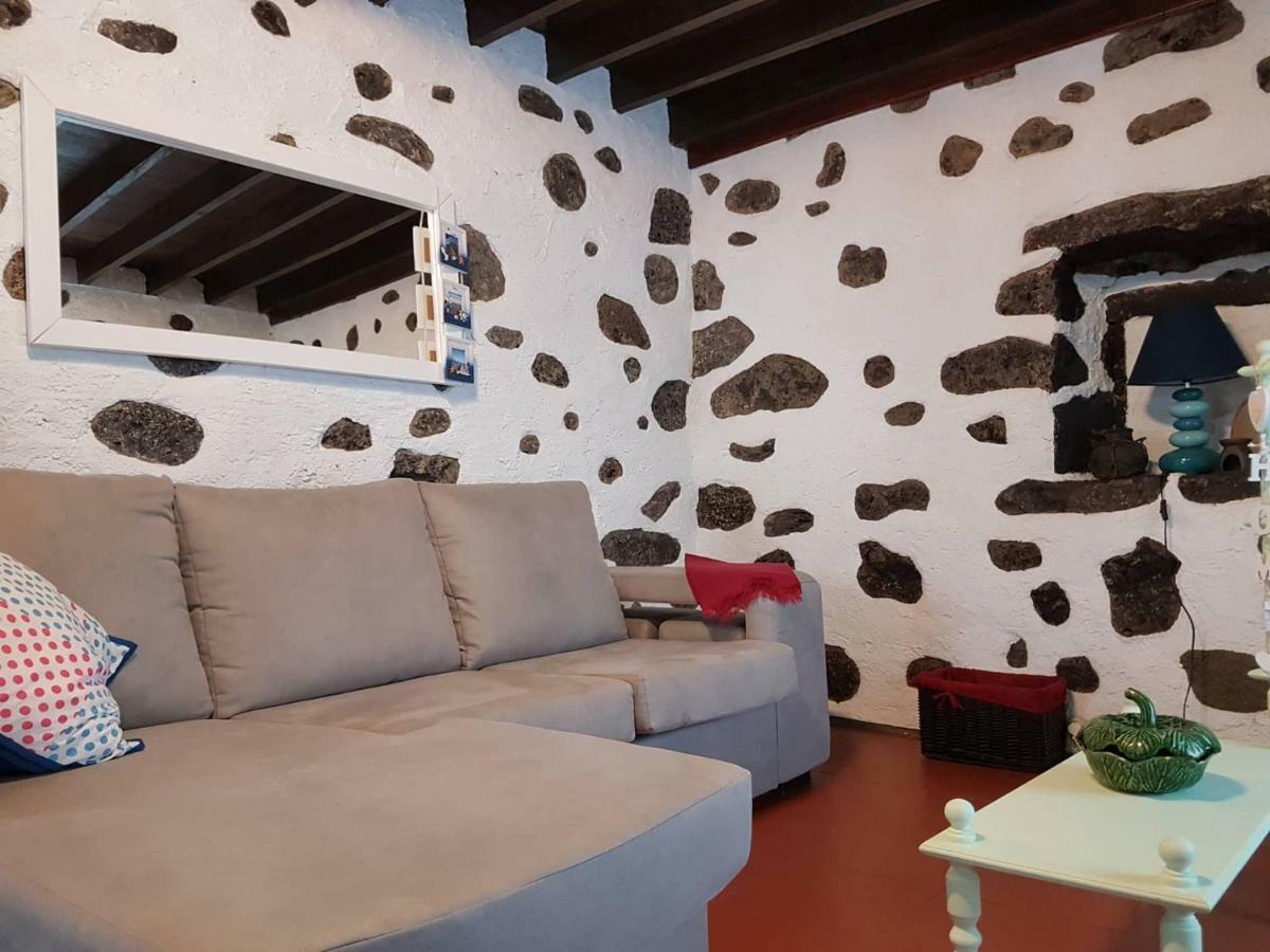 Join Our Relaxed House Near The Beach - Mosteiros Mosteiros  Luaran gambar